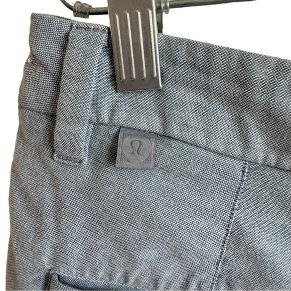 Lululemon Commission Short Qwick Oxford 11" *Relaxed, Size 32 - Picture 9 of 10
